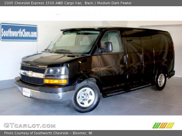 2005 Chevrolet Express 1500 AWD Cargo Van in Black