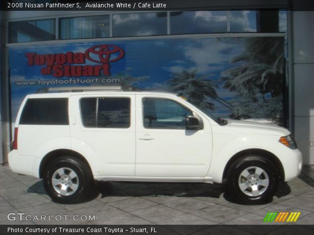2008 Nissan Pathfinder S in Avalanche White
