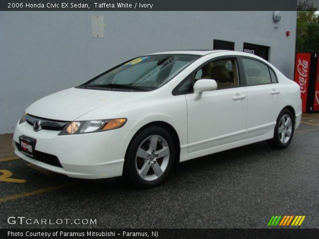 2006 Honda Civic EX Sedan in Taffeta White