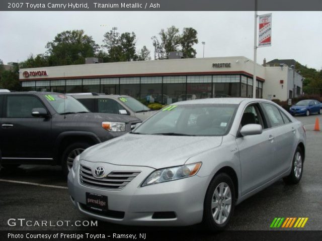 2007 Toyota Camry Hybrid in Titanium Metallic