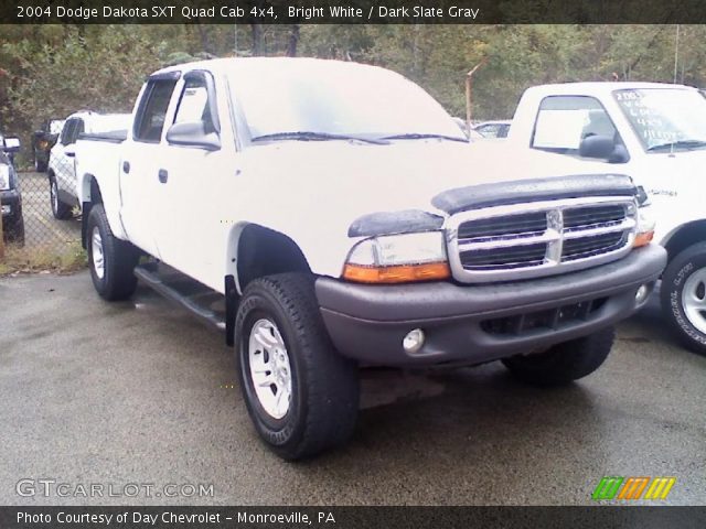 2004 Dodge Dakota SXT Quad Cab 4x4 in Bright White