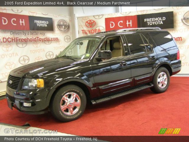 2005 Ford Expedition Limited 4x4 in Black Clearcoat