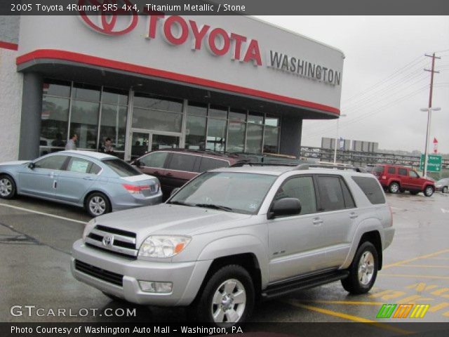 2005 Toyota 4Runner SR5 4x4 in Titanium Metallic