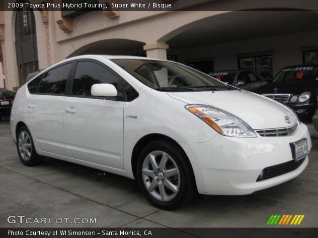 2009 Toyota Prius Hybrid Touring in Super White