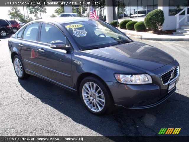 2010 Volvo S40 2.4i in Titanium Grey Metallic