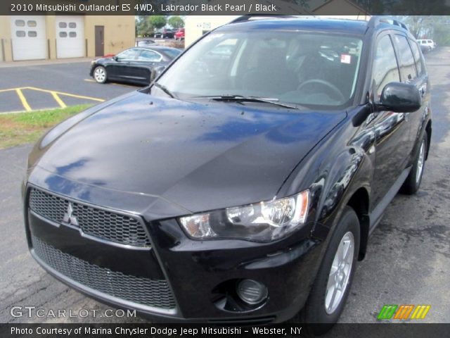 2010 Mitsubishi Outlander ES 4WD in Labrador Black Pearl