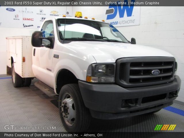 2003 Ford F550 Super Duty XL Regular Cab Chassis Utility in Oxford White