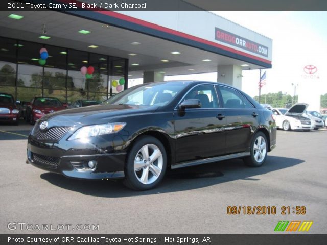 2011 Toyota Camry SE in Black