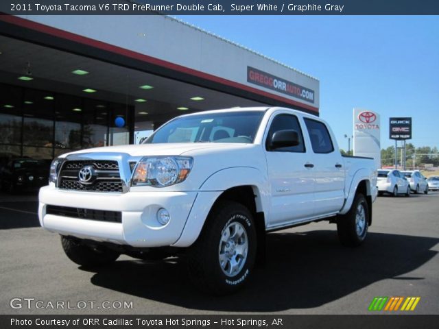 2011 Toyota Tacoma V6 TRD PreRunner Double Cab in Super White