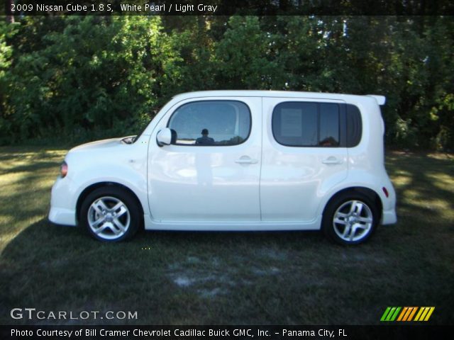 2009 Nissan Cube 1.8 S in White Pearl
