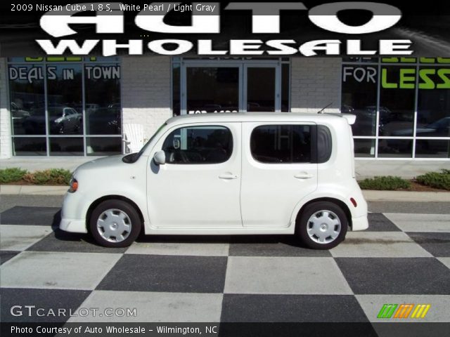 2009 Nissan Cube 1.8 S in White Pearl