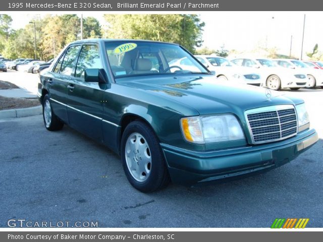 1995 Mercedes-Benz E 320 Sedan in Brilliant Emerald Pearl