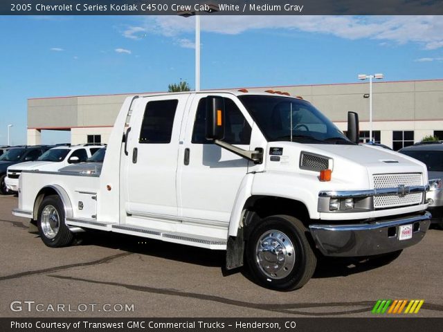 2005 Chevrolet C Series Kodiak C4500 Crew Cab in White