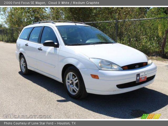 2000 Ford Focus SE Wagon in Cloud 9 White