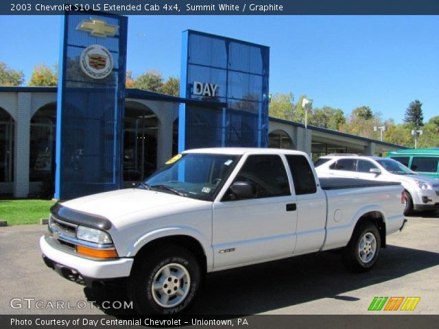 2003 Chevrolet S10 LS Extended Cab 4x4 in Summit White
