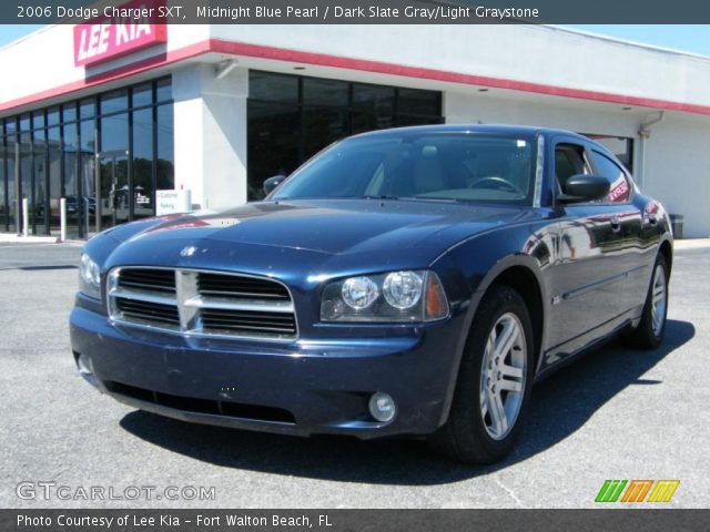 2006 Dodge Charger SXT in Midnight Blue Pearl