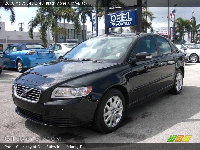 2008 Volvo S40 2.4i in Black Stone