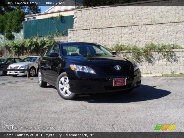 2009 Toyota Camry LE in Black