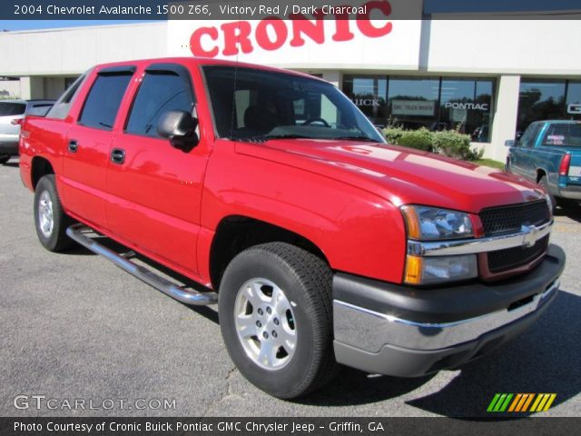 2004 Chevrolet Avalanche 1500 Z66 in Victory Red