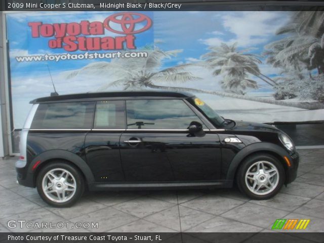 2009 Mini Cooper S Clubman in Midnight Black