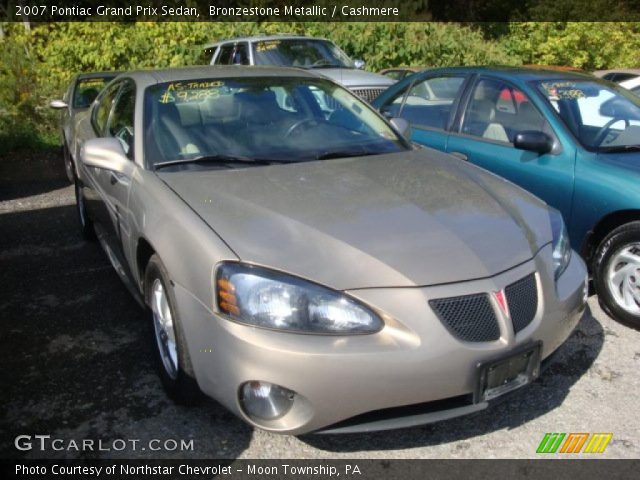 2007 Pontiac Grand Prix Sedan in Bronzestone Metallic