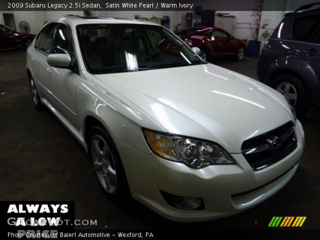 2009 Subaru Legacy 2.5i Sedan in Satin White Pearl