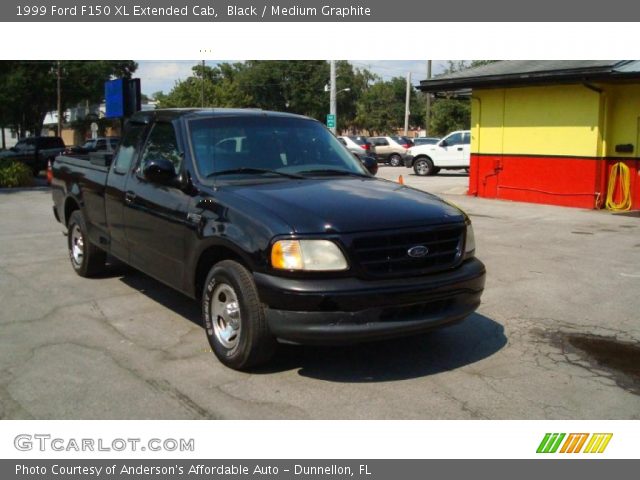 1999 Ford F150 XL Extended Cab in Black