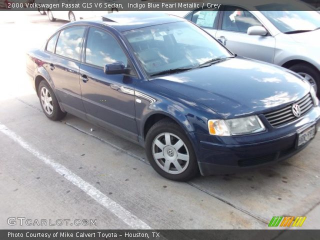 2000 Volkswagen Passat GLS V6 Sedan in Indigo Blue Pearl Metallic