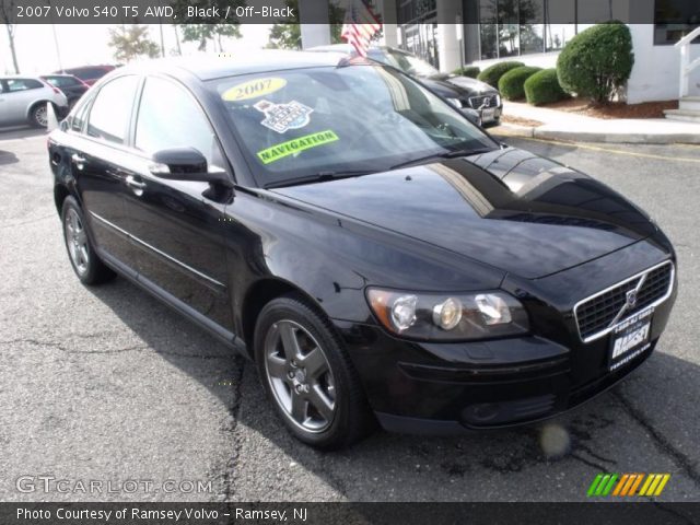 2007 Volvo S40 T5 AWD in Black