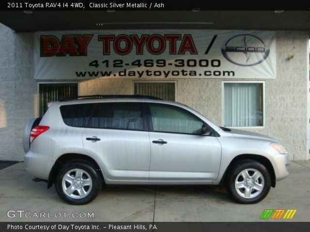 2011 Toyota RAV4 I4 4WD in Classic Silver Metallic