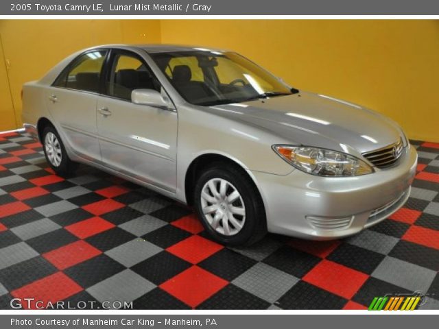 2005 Toyota Camry LE in Lunar Mist Metallic