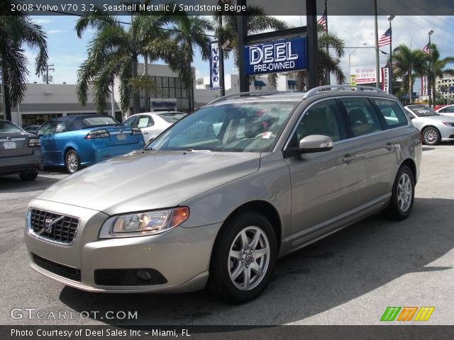 2008 Volvo V70 3.2 in Seashell Metallic