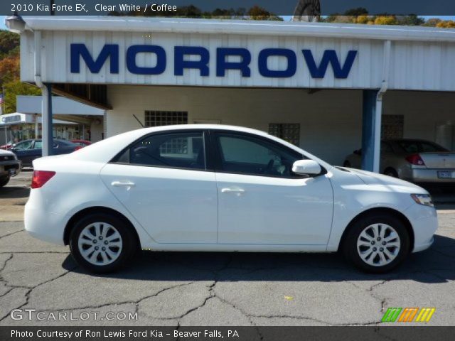 2010 Kia Forte EX in Clear White