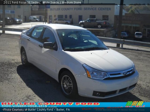 2011 Ford Focus SE Sedan in White Suede
