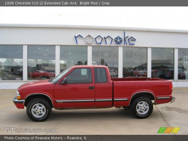 1998 Chevrolet S10 LS Extended Cab 4x4 in Bright Red