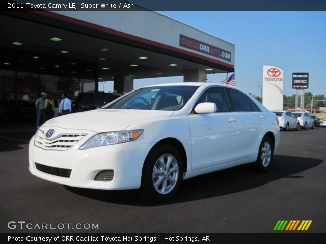 2011 Toyota Camry LE in Super White