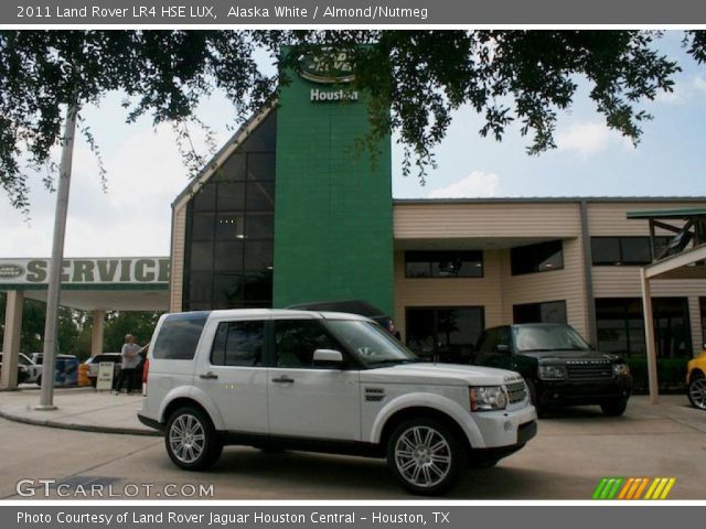 2011 Land Rover LR4 HSE LUX in Alaska White