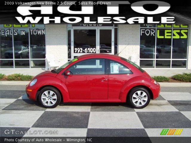 2009 Volkswagen New Beetle 2.5 Coupe in Salsa Red