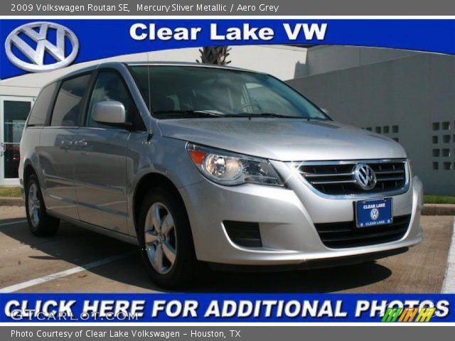 2009 Volkswagen Routan SE in Mercury Sliver Metallic