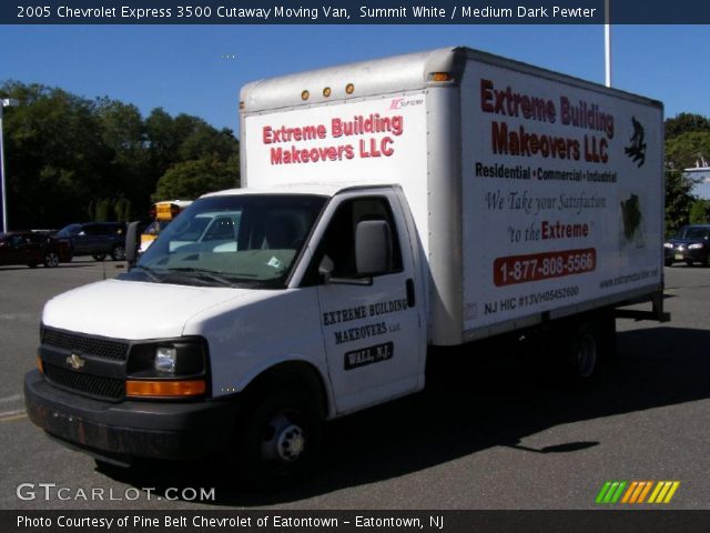 2005 Chevrolet Express 3500 Cutaway Moving Van in Summit White