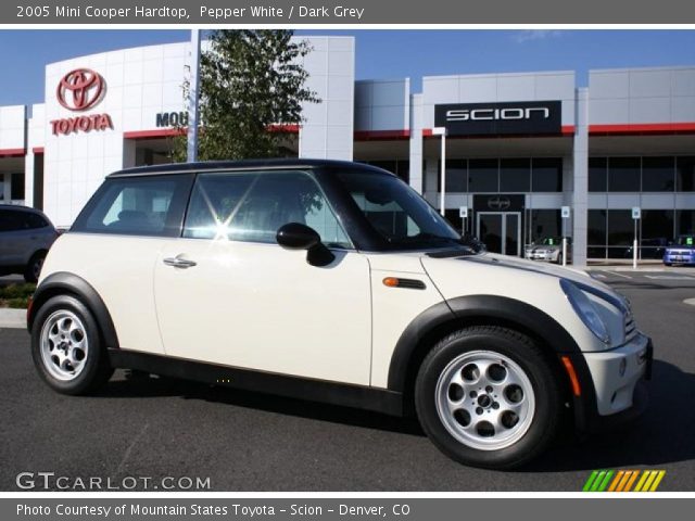 2005 Mini Cooper Hardtop in Pepper White