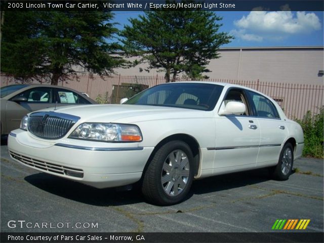 2003 Lincoln Town Car Cartier in Vibrant White
