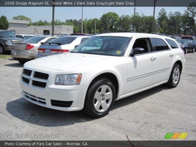 2008 Dodge Magnum SE in Stone White