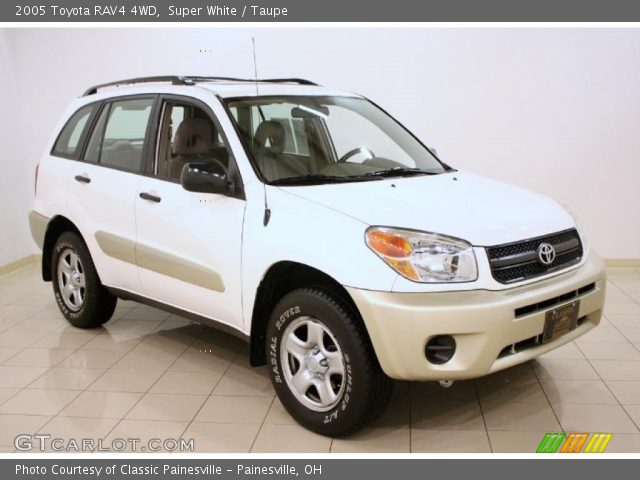 2005 Toyota RAV4 4WD in Super White