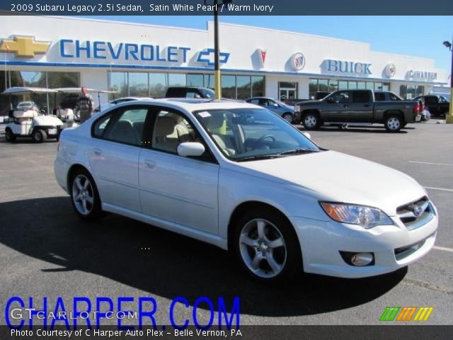 2009 Subaru Legacy 2.5i Sedan in Satin White Pearl