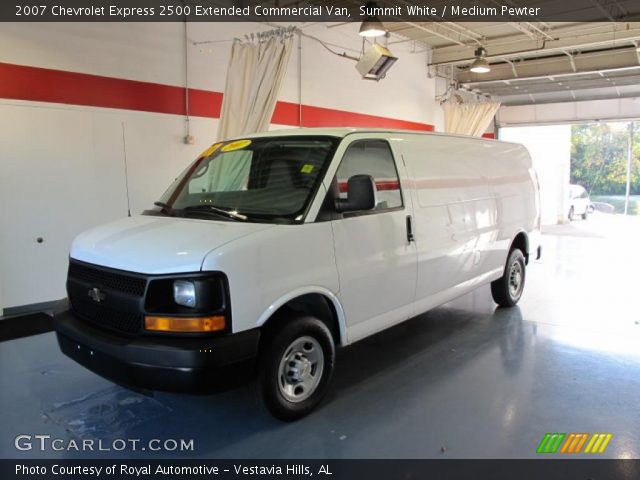 2007 Chevrolet Express 2500 Extended Commercial Van in Summit White