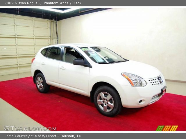 2009 Nissan Rogue S in Phantom White