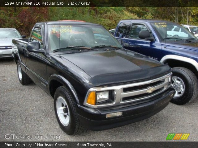 1994 Chevrolet S10 Regular Cab in Black