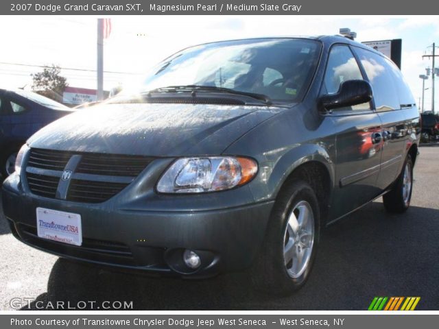 2007 Dodge Grand Caravan SXT in Magnesium Pearl