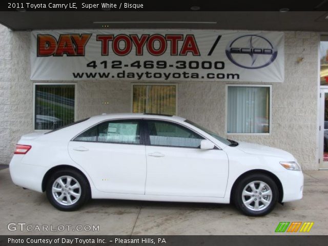 2011 Toyota Camry LE in Super White